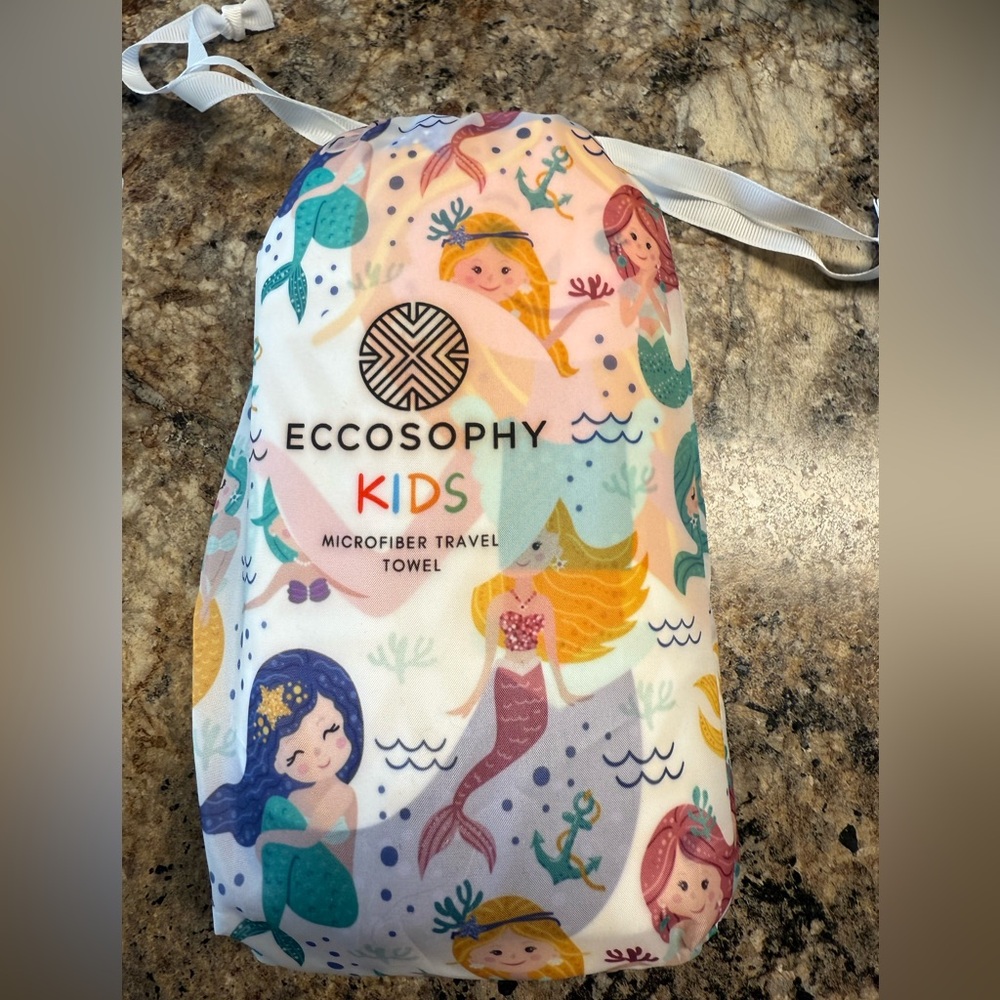 Kids Microfiber Quick Dry Pool and Sand-free Beach Towel - Multicolor